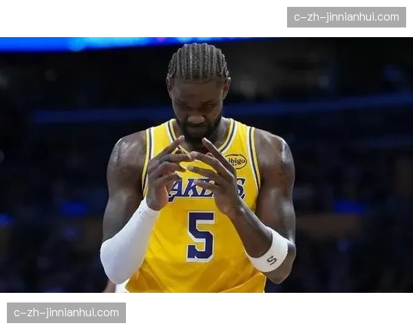 雷迪克末节启用艾顿罚球战术 故意罚丢创造抢断机会